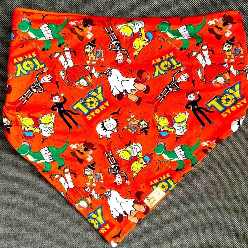 Toy Story Halloween Dog Scarf Sze Large NWOT | Disney Spooky Dress up Woody Buzz